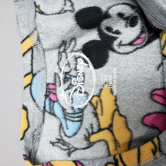Womans Disney night gown, mini mouse, pluto, daffy and daisy duck size XL - Picture 5 of 9